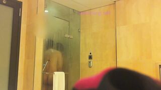 台灣南橘子大神約炮身材豐滿的25歲國小老師 皮膚超白皙身材極好影片流出-洗澡