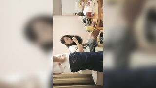 小馬尋花 JK裝長發美女