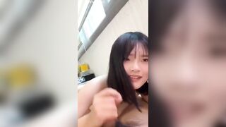 大彎屌被吸入美女口中