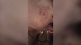 第一人稱真實性愛自拍 八字大奶騷女欲仙欲死喘息胡言亂語 性福的對著男友笑