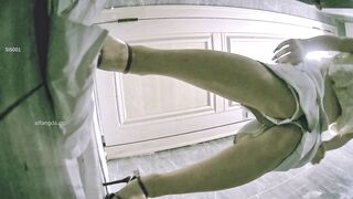 KTV會所十幾位女神入廁偷拍！長腿女神顏值讓人驚艷