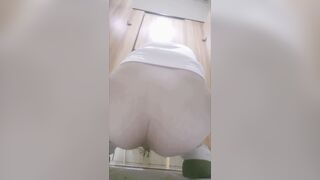 商場女廁後拍 高顏值長靴美女的粗粑粑菊花都得撐疼了 蹲了十多分鐘-02