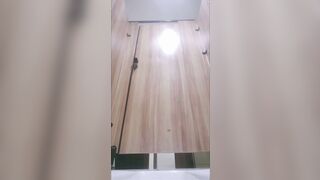 女廁偷拍 多個美女小姐姐拉大便 尿尿-26