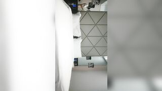 探花約啪知性美女 美穴好緊像橡皮筋箍住一樣 騎乘打樁流了好多水