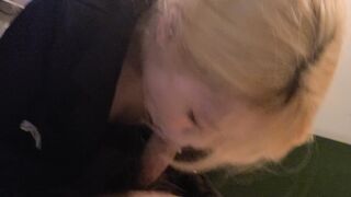 猛男調教黃毛舌釘精神小妹 毒龍窒息舔腳-04