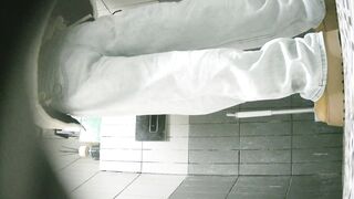 【廁拍】全景前後雙角度 極品無毛白虎 -08
