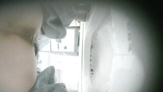 【廁拍】全景前後雙角度 極品無毛白虎 -08