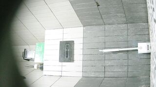 【廁拍】全景前後雙角度 極品無毛白虎 -10