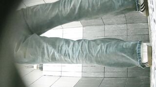 【廁拍】全景前後雙角度 極品無毛白虎 -01