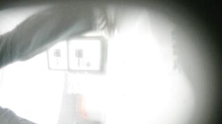 【廁拍】全景前後雙角度 極品無毛白虎 -01