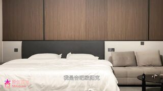 杏吧歐陽克 約了一個大花腿妹妹，中途本想玩一個拔套，但是套子太緊了不好操作，沒想到最後把套子干破無套內射了