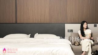 杏吧歐陽克 約了一個大花腿妹妹，中途本想玩一個拔套，但是套子太緊了不好操作，沒想到最後把套子干破無套內射了
