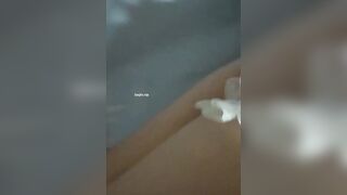 雪白肌膚大學校花，第一視角性愛！ (1)
